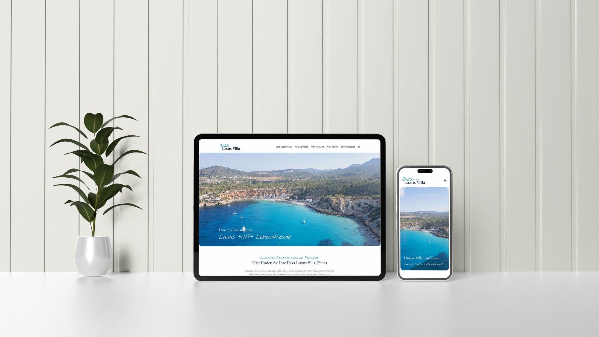 Website der Ibiza Luxus Villa responsiv auf Tablet und Smartphone