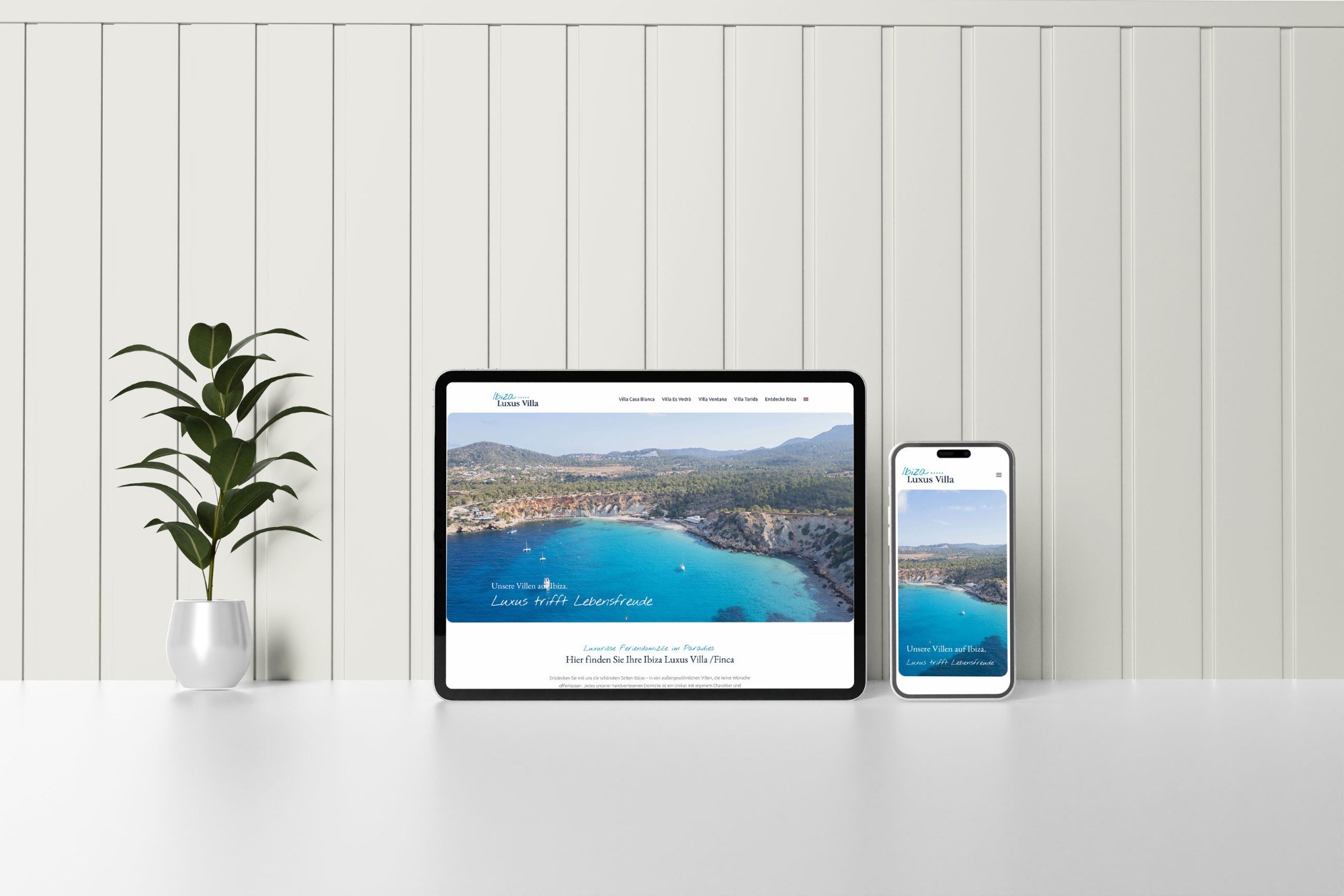 Website der Ibiza Luxus Villa responsiv auf Tablet und Smartphone
